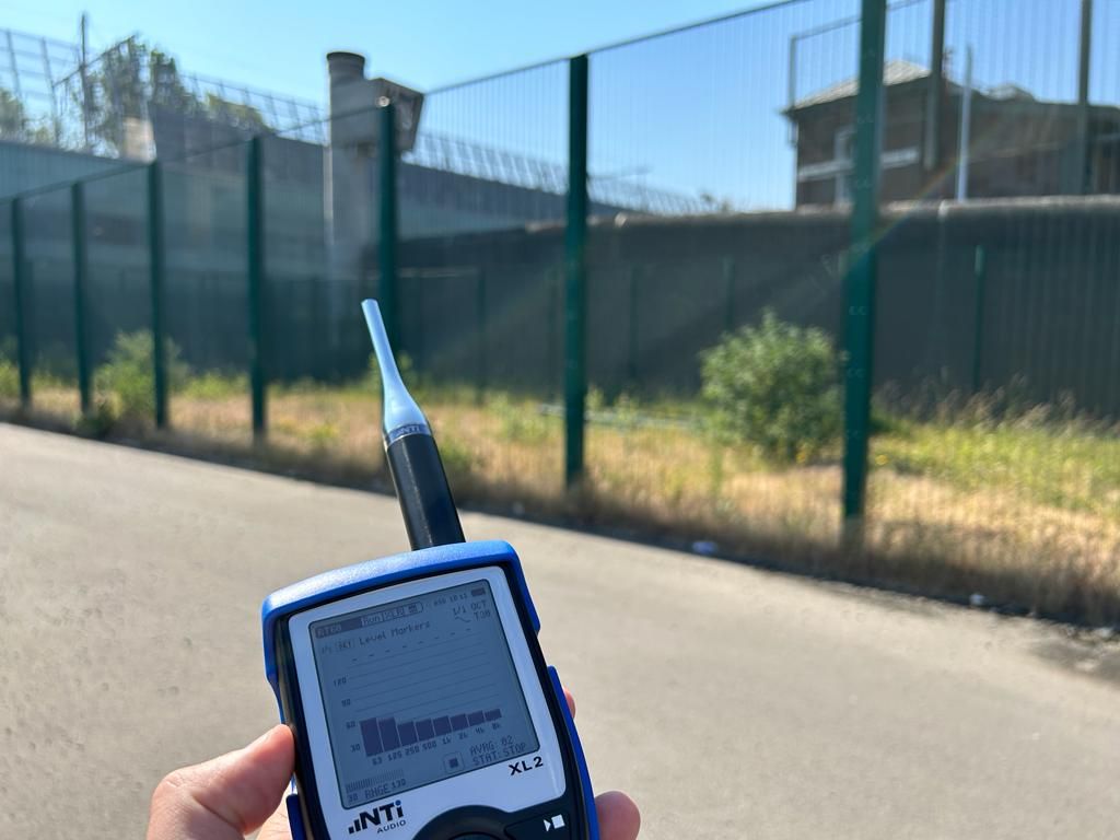 Comment calculer l’isolation acoustique