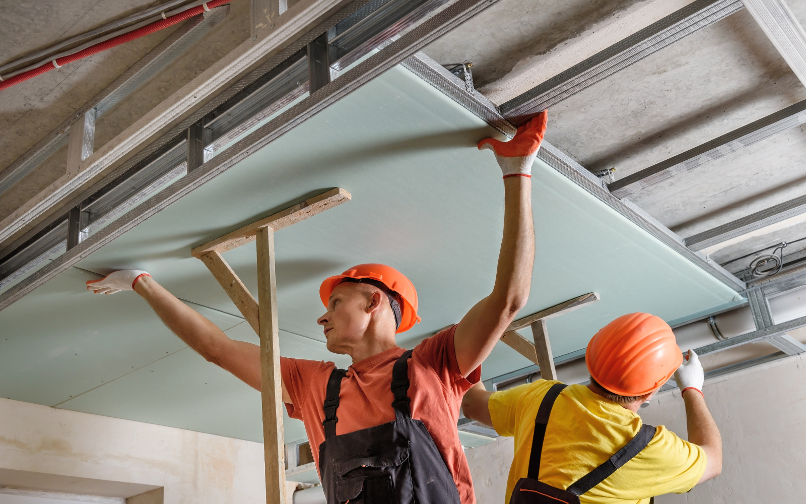 Isoler plafond du bruit des voisins