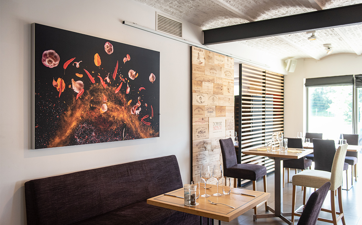 Acoustic Correction in Restaurants